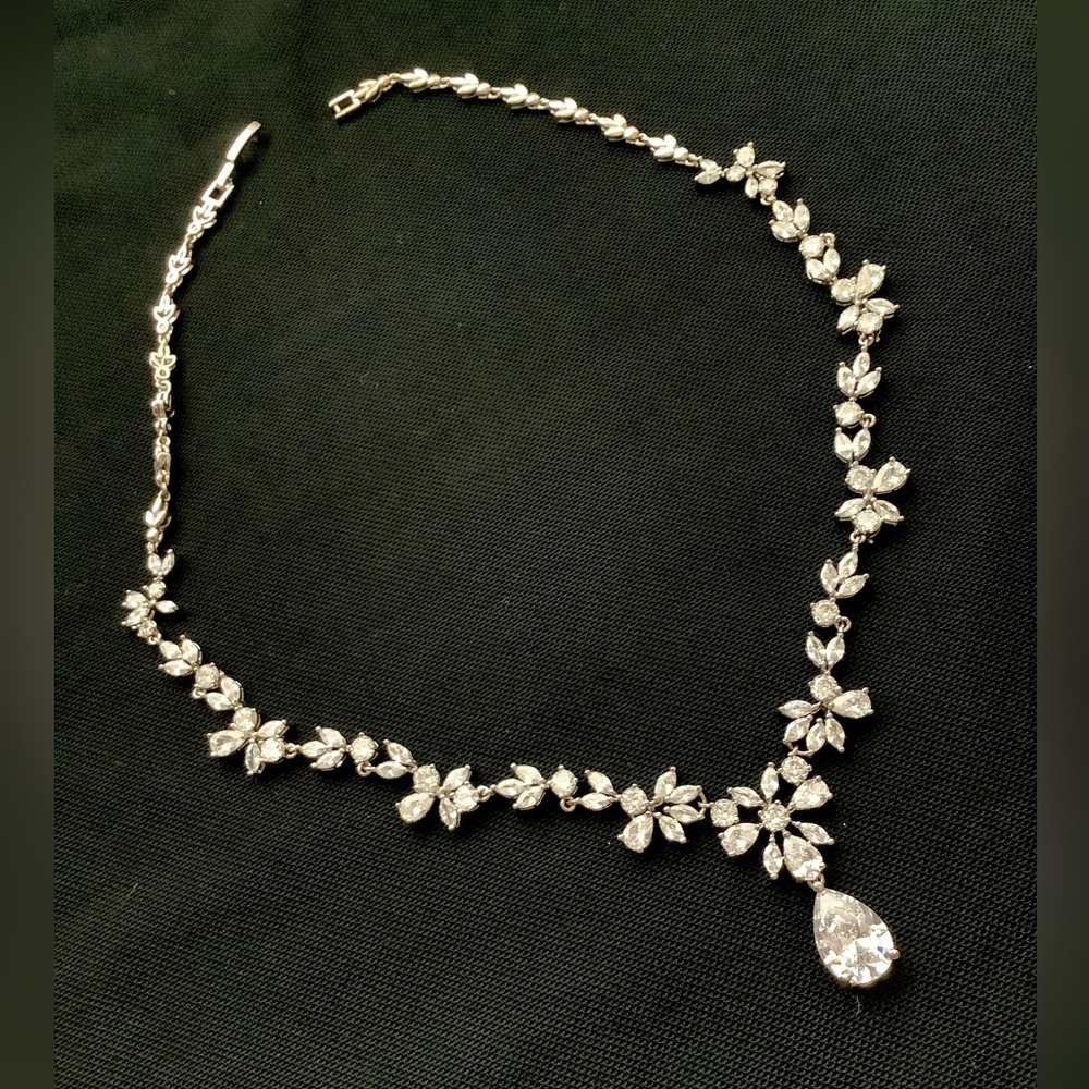 New Silver Bridal Necklace